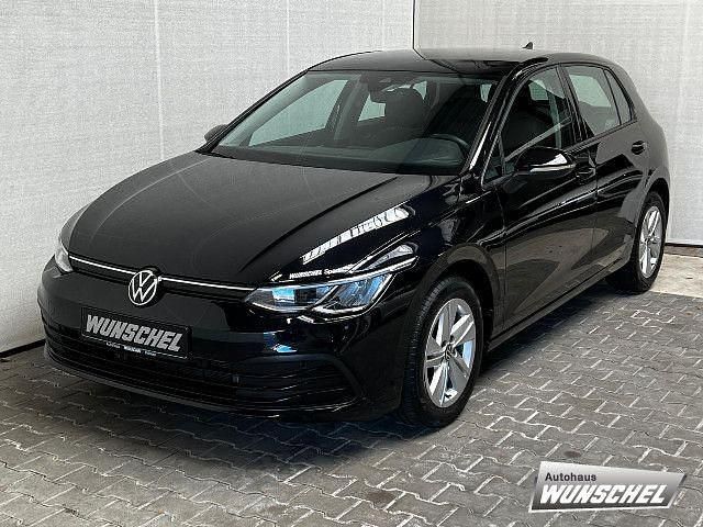 Schwarz Gebraucht 2023 VW Golf VIII Life Limousine | 22.735 € (Fairer Preis) - Bild 1/4