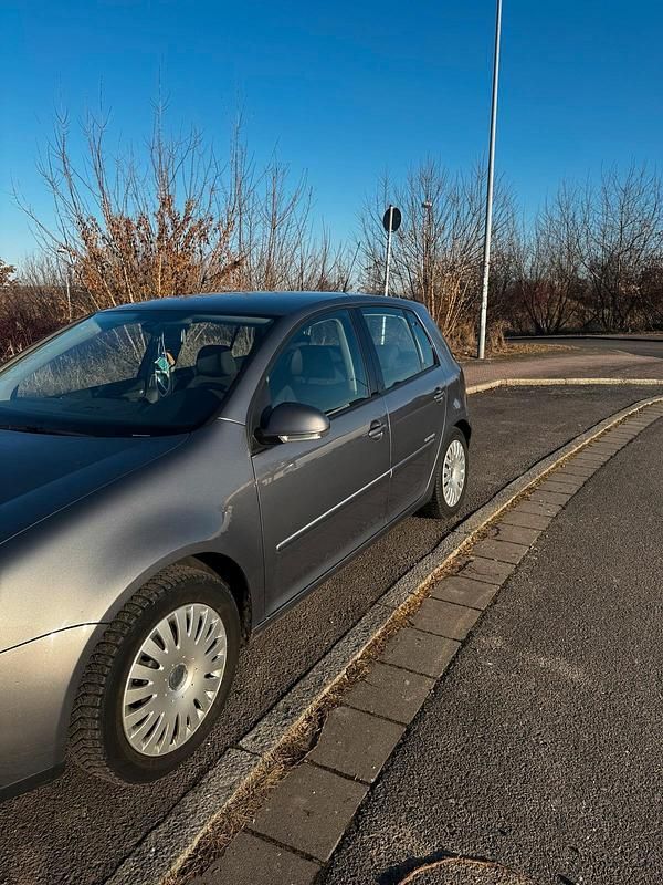 Gebraucht VW Golf V 105 PS (77 kW) 2008 Grau Kleinwagen