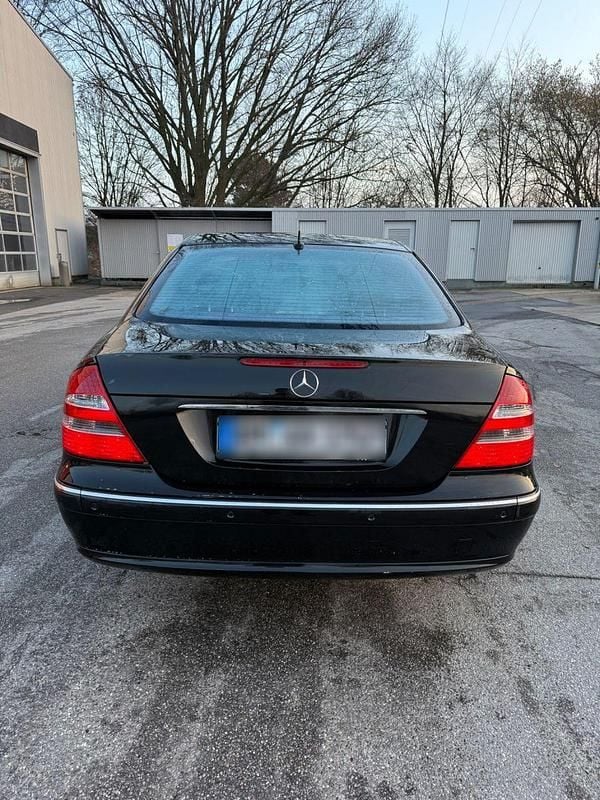 Gebraucht Mercedes E350 Avantgarde 272 PS (200 kW) 2006 Schwarz Limousine