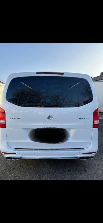 Gebraucht Mercedes V220 163 PS (119 kW) 2019 Weiß Van / Kleinbus