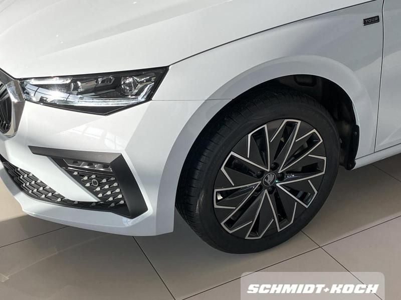 Neu Skoda Scala Tour 116 PS (85 kW) 2025 Weiß Kleinwagen