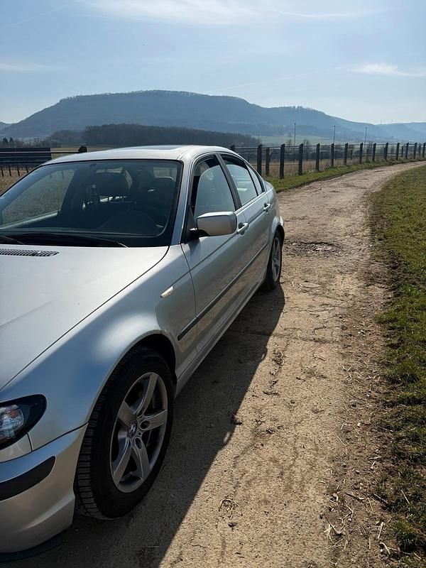 Gebraucht BMW 320 170 PS (125 kW) 2002 Silber Limousine