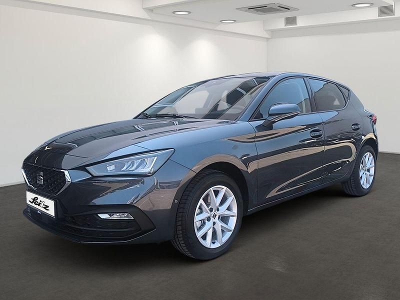 Neu Seat Leon Style 150 PS (110 kW) 2025 Grau Limousine