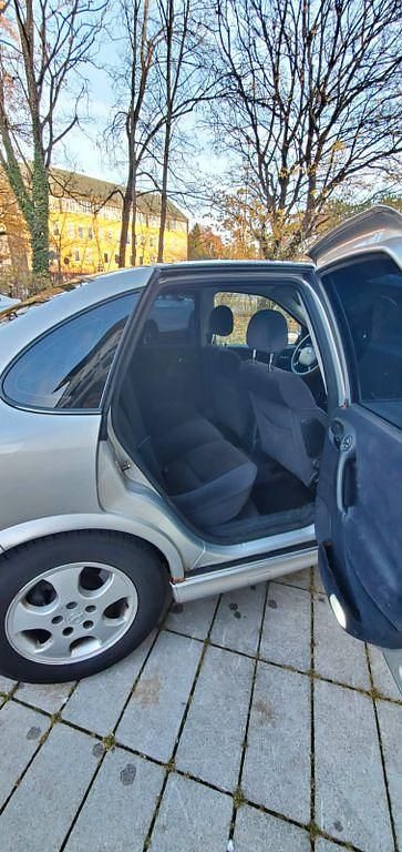 Gebraucht Opel Vectra 136 PS (100 kW) 1999 Silber Limousine