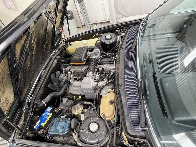 Gebraucht BMW 732 197 PS (144 kW) 1986 Schwarz Limousine