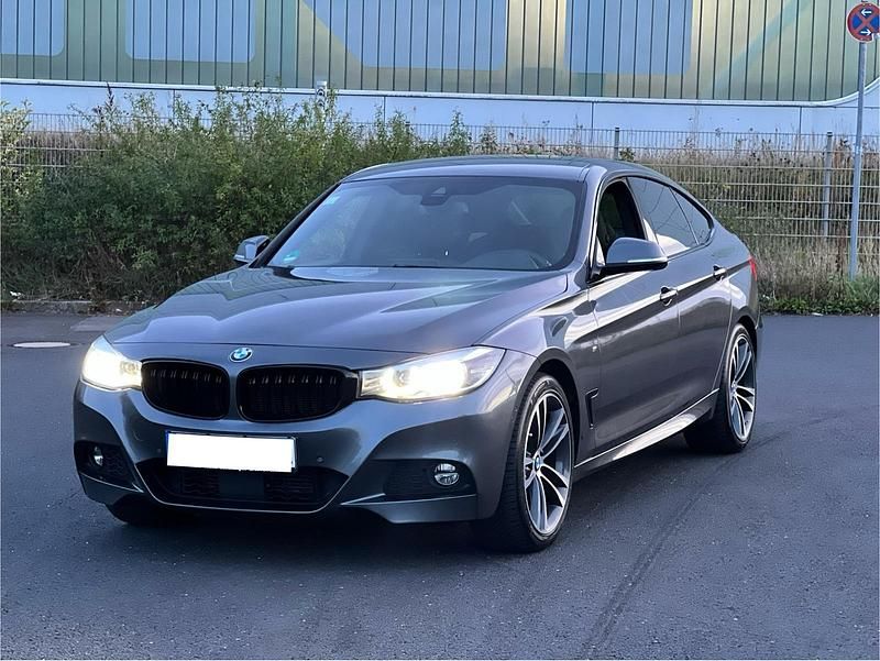 Grau Gebraucht 2019 BMW 320 Gran Turismo M Sport Limousine | 20.999 € (Fairer Preis) - Bild 1/4