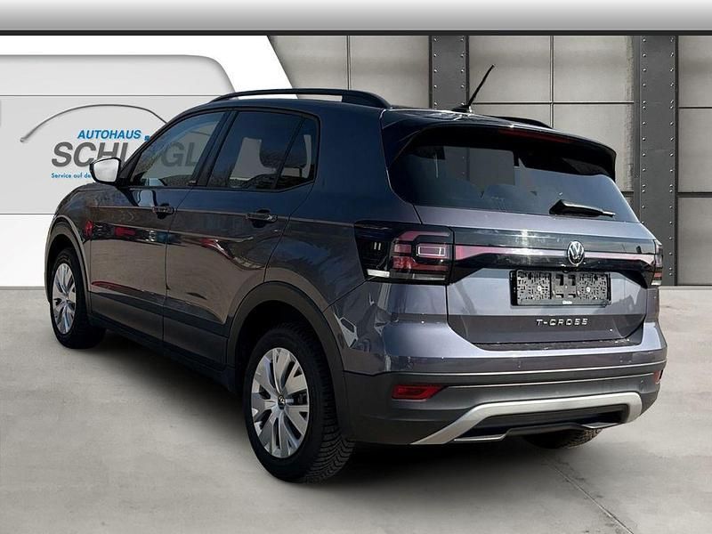 Gebraucht VW T-Cross Active 110 PS (80 kW) 2023 Grau SUV