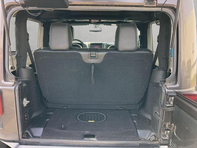 Gebraucht Jeep Wrangler Sahara 200 PS (147 kW) 2017 Grau SUV