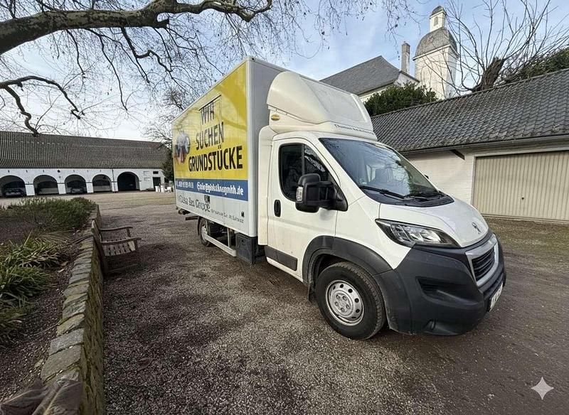 Gebraucht Peugeot Boxer 165 PS (121 kW) 2021 Weiß Van