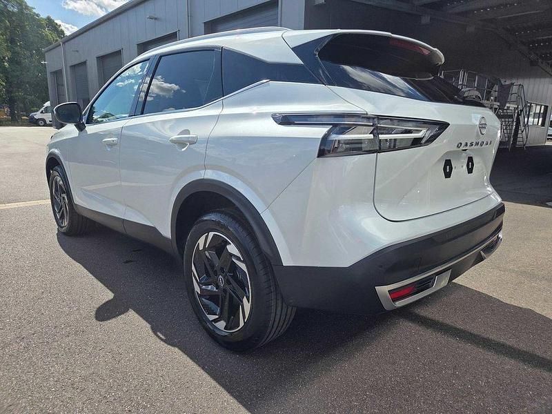 Neu Nissan Qashqai 158 PS (116 kW) 2025 Weiß SUV