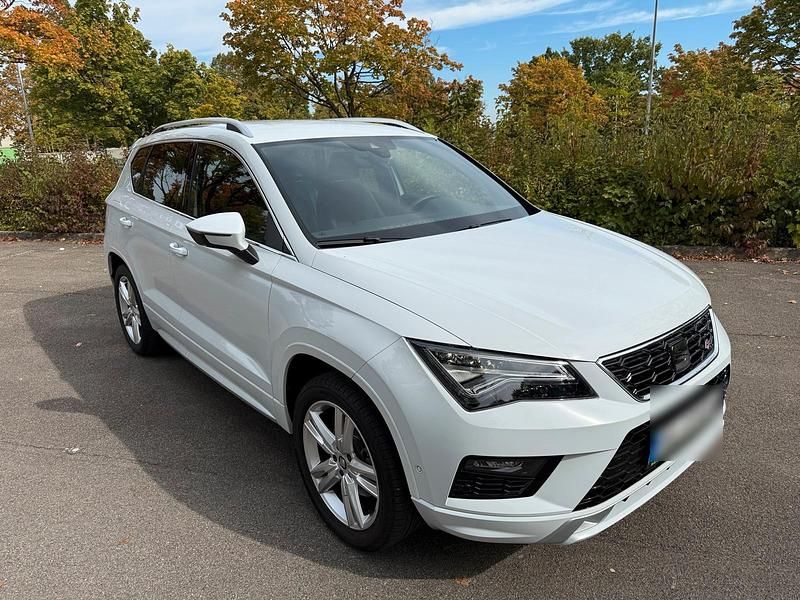 Weiß Gebraucht 2020 Seat Ateca 4Drive SUV | 28.999 € (Guter Preis) - Bild 1/4