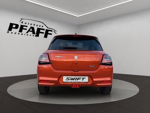 Neu Suzuki Swift Comfort+ 83 PS (61 kW) 2026 Orange Kleinwagen
