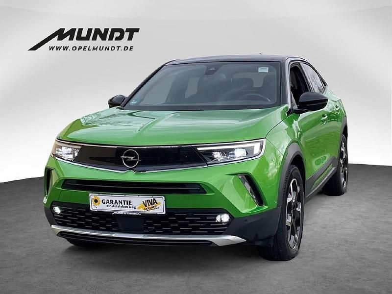 Matcha grün Gebraucht 2021 Opel Mokka Ultimate SUV | 19.980 € (Etwas zu teuer) - Bild 1/2