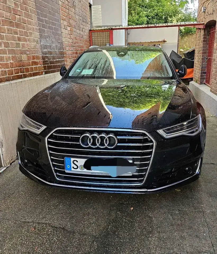 Gebraucht Audi A6 Ambiente 190 PS (139 kW) 2015 Schwarz Kombi