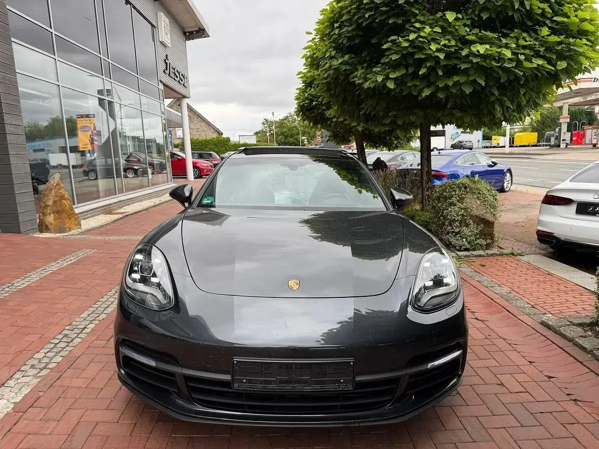 Gebraucht Porsche Panamera 4 330 PS (242 kW) 2017 Grau metallic Kleinwagen
