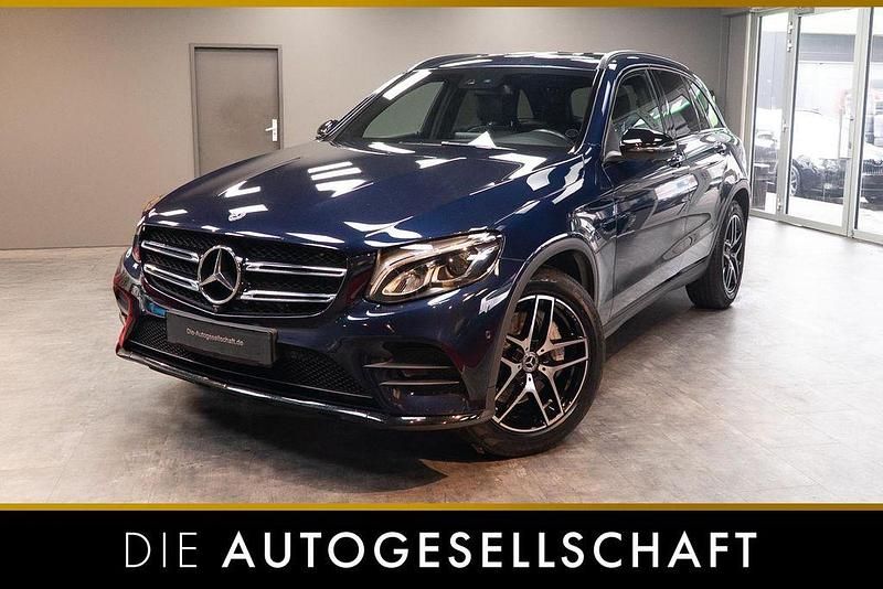 Blau Gebraucht 2018 Mercedes GLC250 AMG line SUV | 29.990 € (Guter Preis) - Bild 1/2