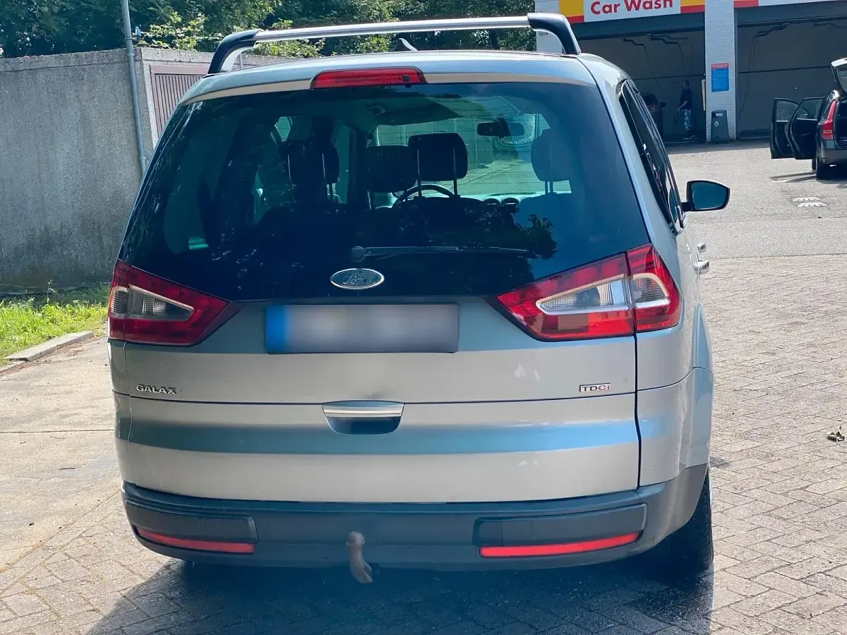 Usata Ford Galaxy 140 CV (102 kW) 2007 Argento Monovolume
