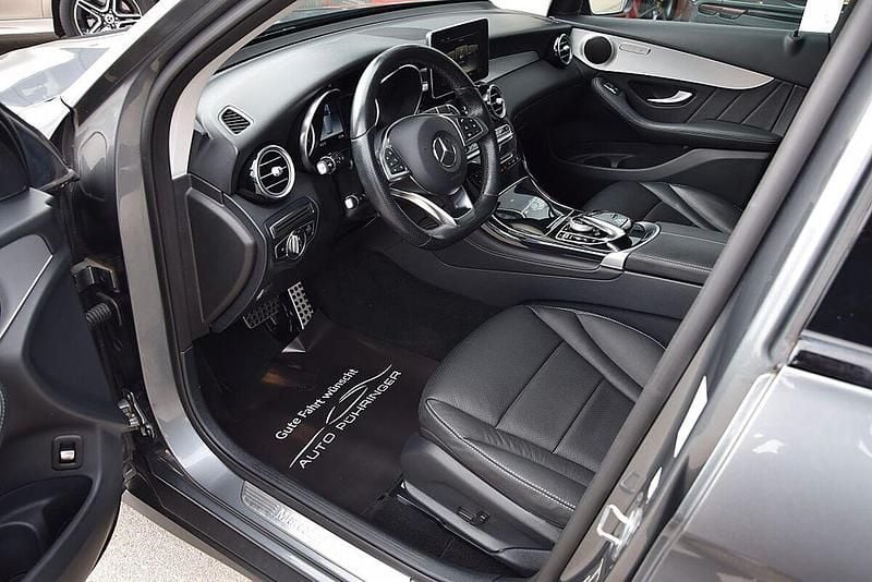 Gebraucht Mercedes GLC250 AMG line 204 PS (150 kW) 2019 Grau SUV