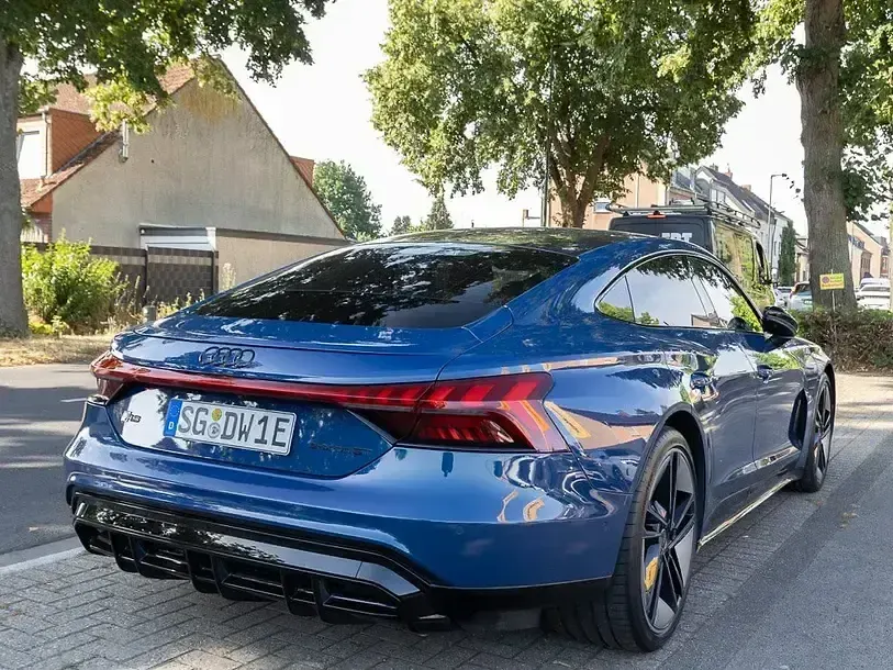Gebraucht Audi RS e-tron GT Ambiente 510 kW (694 PS) 2022 Blau Limousine