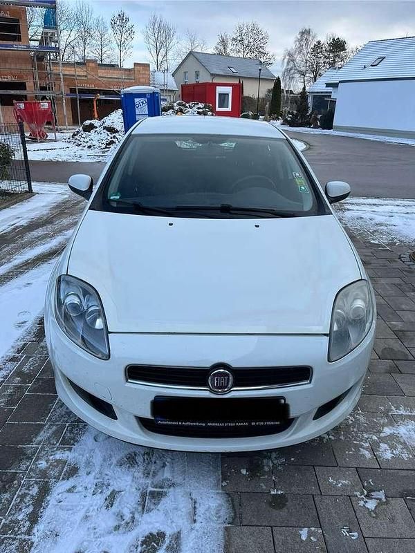 Weiß Gebraucht 2013 Fiat Bravo Easy Kleinwagen | 2.000 € (Guter Preis) - Bild 1/4