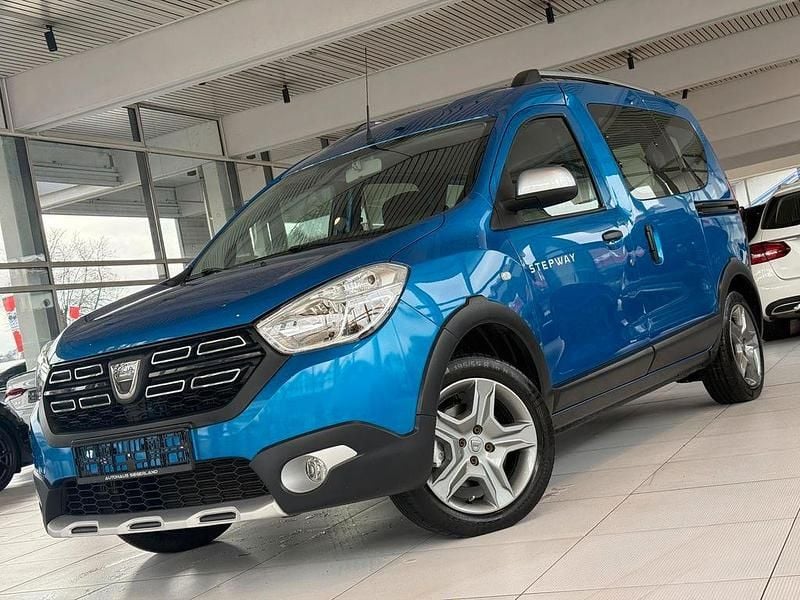 Gebraucht Dacia Dokker Stepway 131 PS (96 kW) 2019 Blau Van / Kleinbus