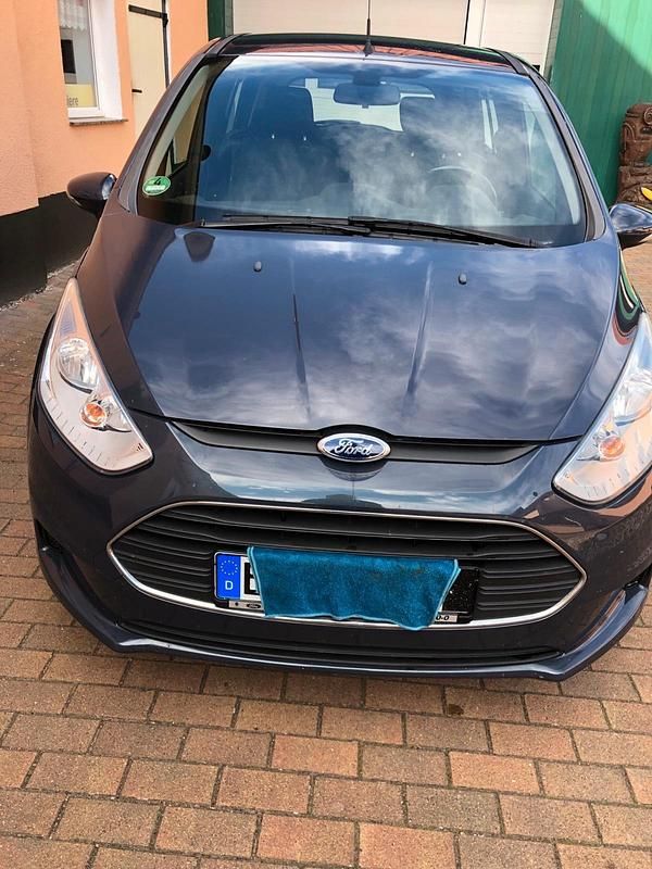 Grau Gebraucht 2013 Ford B-MAX Van / Kleinbus | 5.999 € (Fairer Preis) - Bild 1/4