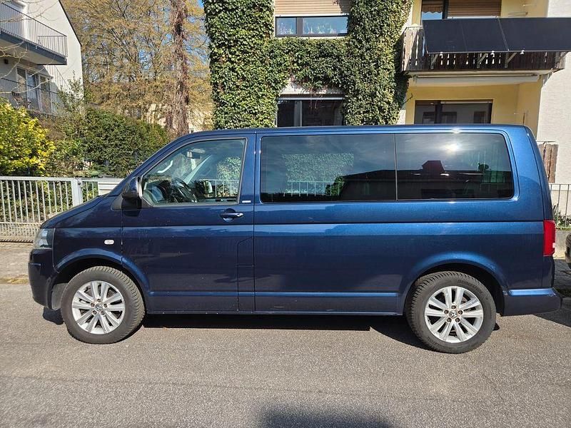 Usado VW Multivan 179 HP (131 kW) 2012 Azul Monovolume