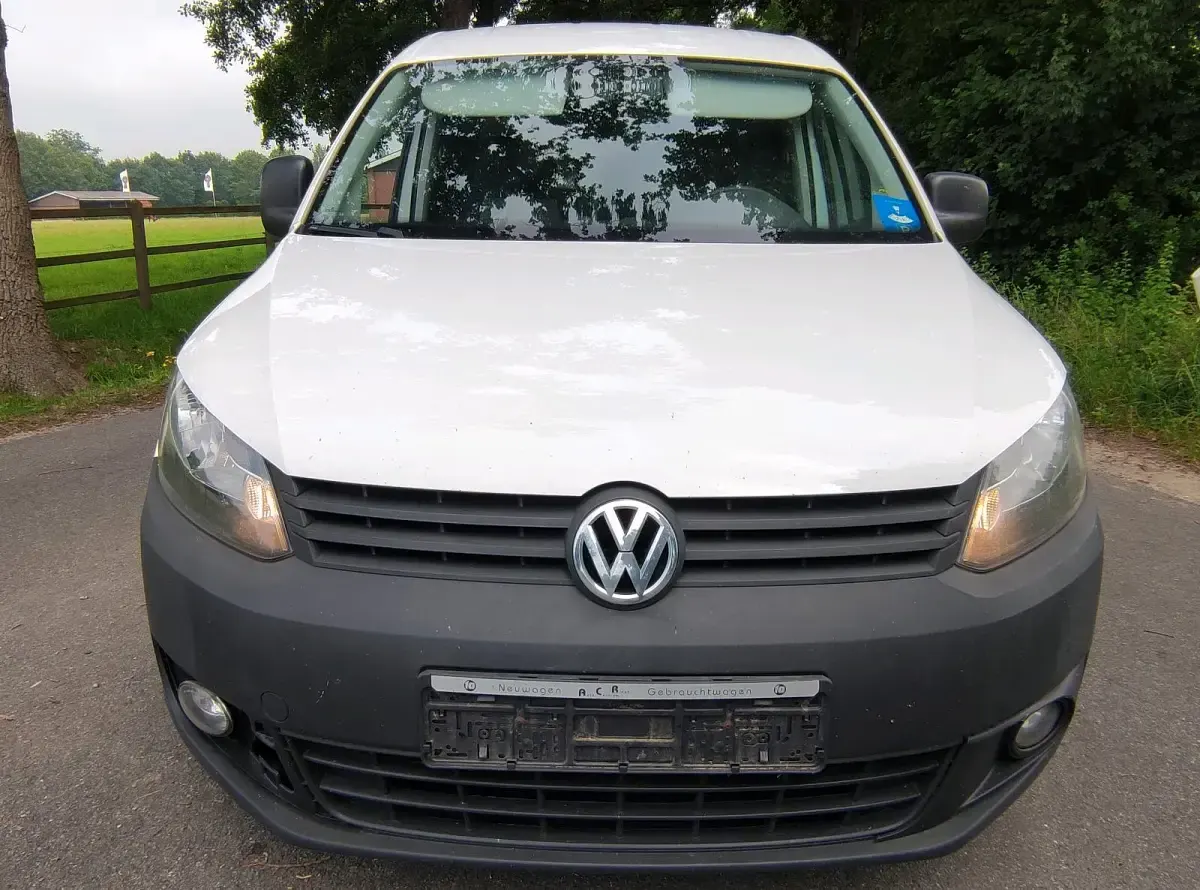 Gebraucht VW Caddy 75 PS (55 kW) 2011 Weiß Van / Kleinbus