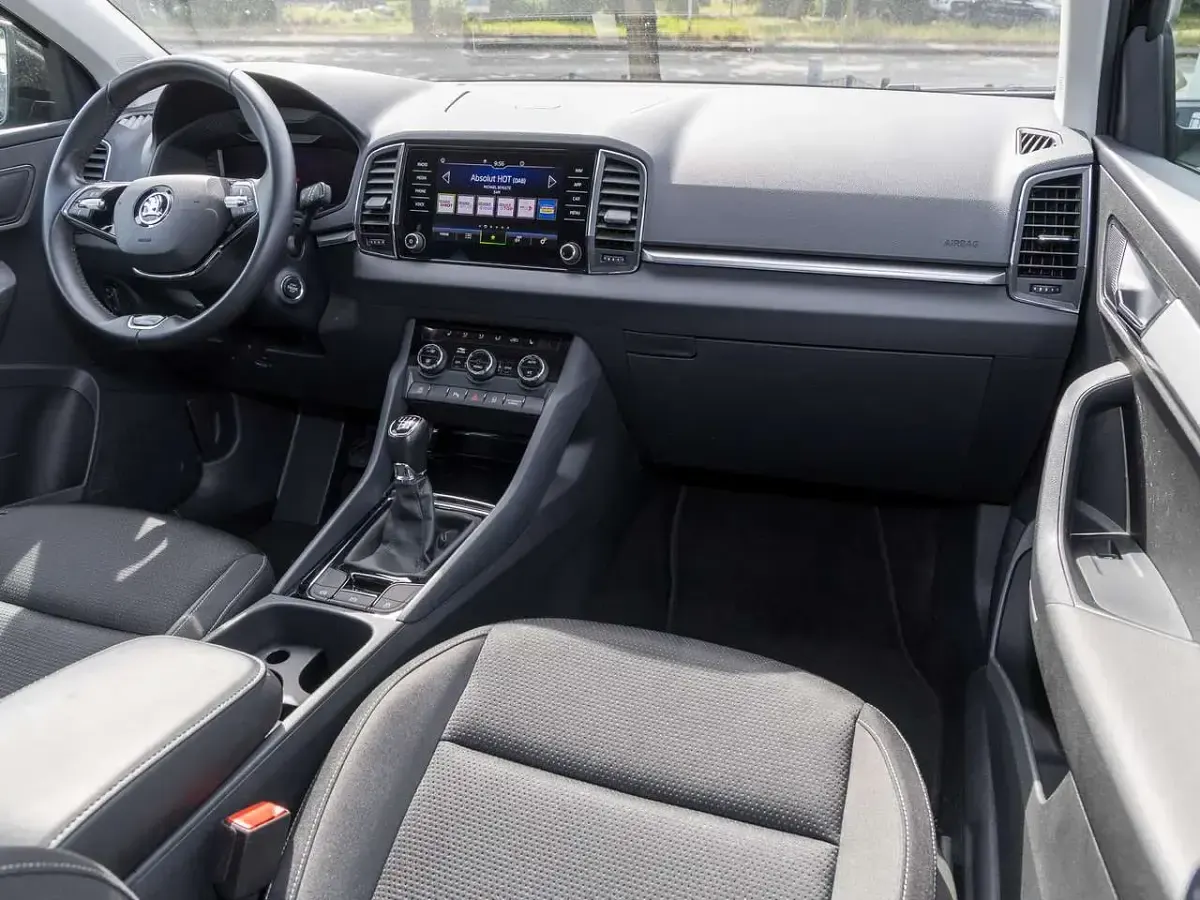 Gebraucht Skoda Karoq Tour 110 PS (80 kW) 2023 Schwarz SUV