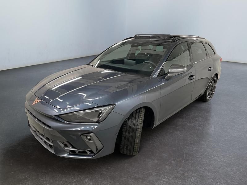 Neu Cupra Leon VZ 333 PS (244 kW) 2025 0e  midnight black met. Kombi