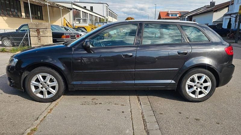 Gebraucht Audi A3 Ambiente 105 PS (77 kW) 2010 Schwarz Limousine