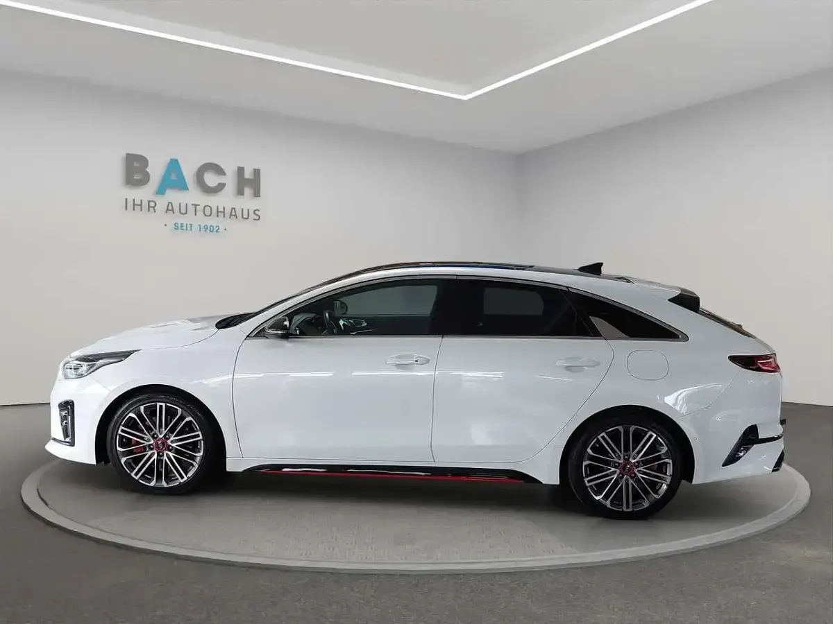 Gebraucht Kia ProCeed GT 204 PS (150 kW) 2021 (hw2) deluxeweiss met. Kombi