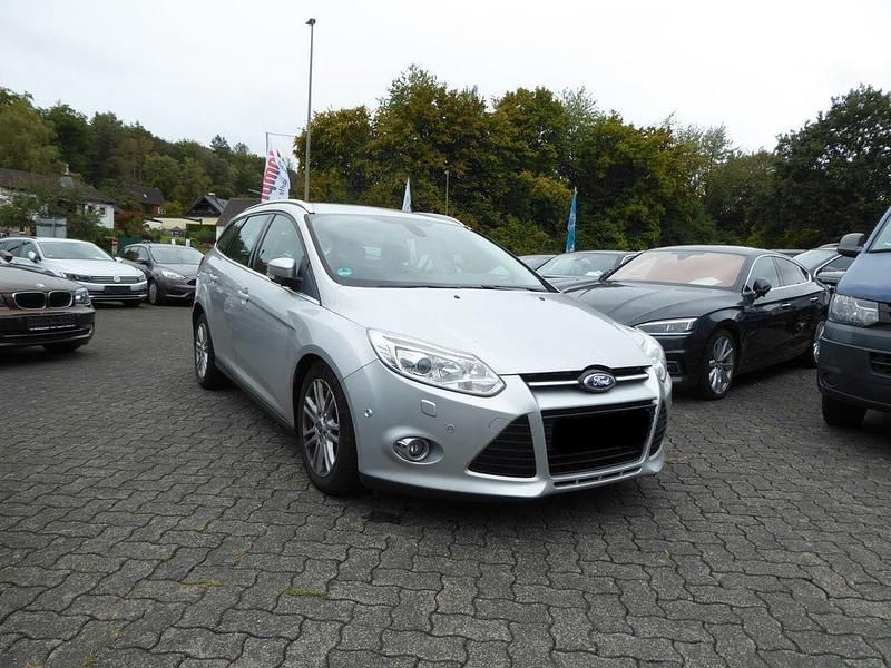 Gebraucht Ford Focus Titanium 116 PS (85 kW) 2014 Silber Limousine