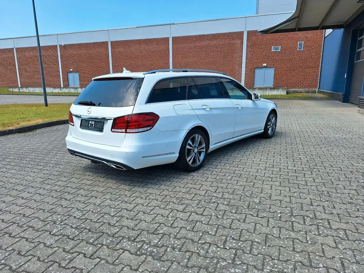 Gebraucht Mercedes E220 170 PS (125 kW) 2014 Weiß Kombi