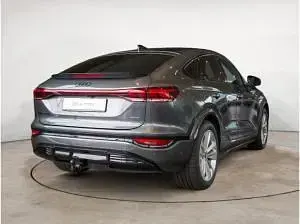 Neu Audi Q6 e-tron 314 kW (428 PS) 2026 Grau (grau / daytonagrau perleffekt) SUV