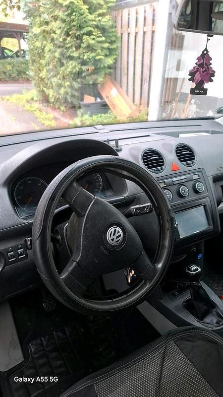 Grau Gebraucht 2009 VW Caddy Maxi Van / Kleinbus | 3.900 € (Guter Preis) - Bild 1/4