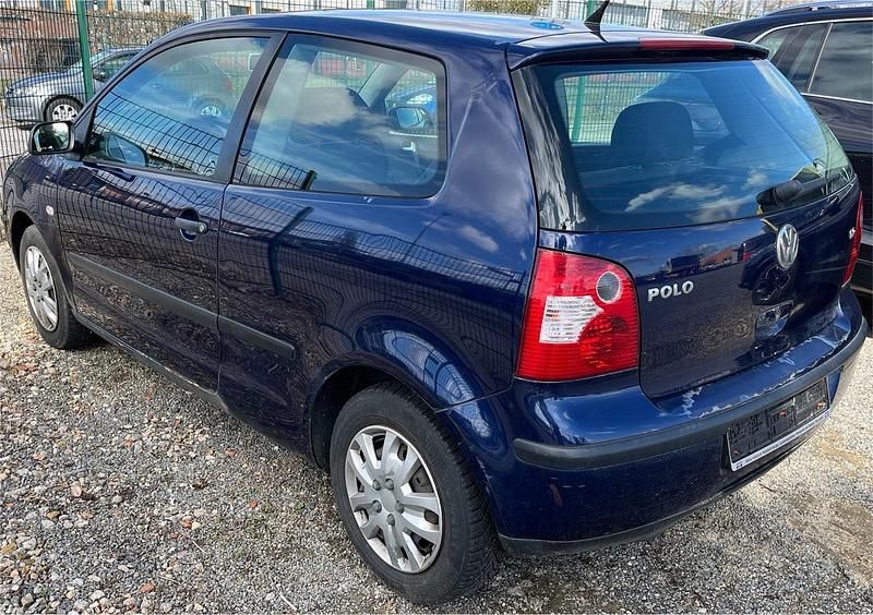 Gebraucht VW Polo 47 PS (34 kW) 2003 Blau Kleinwagen