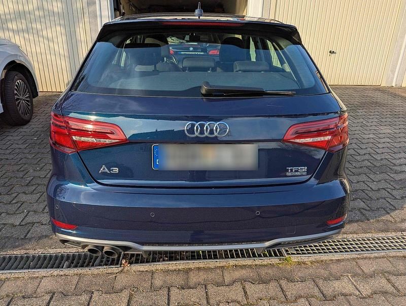 Gebraucht Audi A3 S-Line 190 PS (139 kW) 2017 Blau Kombi