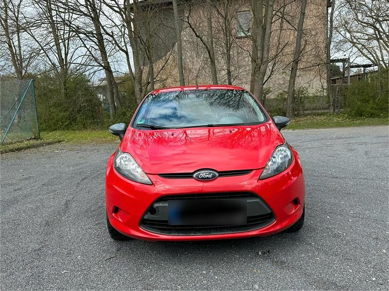 Gebraucht Ford Fiesta 80 PS (58 kW) 2010 Rot Kleinwagen
