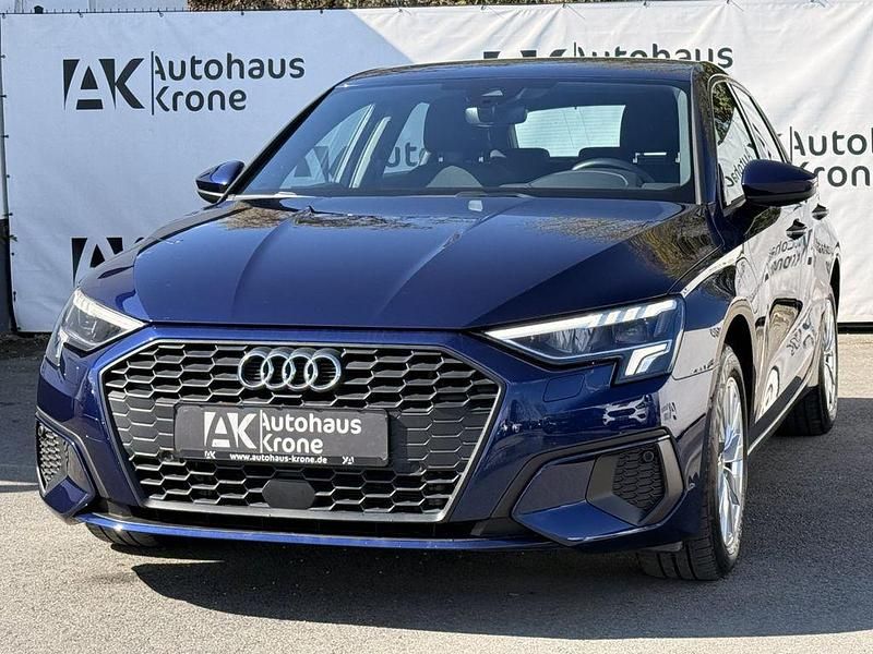 Gebraucht Audi A3 204 PS (150 kW) 2023 Navarrablau metallic Limousine