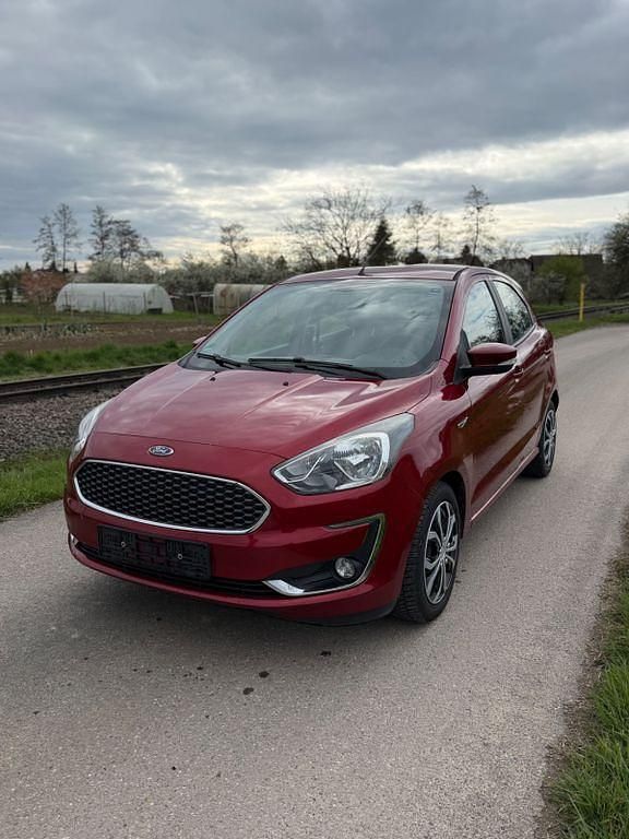 Gebraucht Ford Ka Cool & Connect 86 PS (63 kW) 2020 Rot Limousine