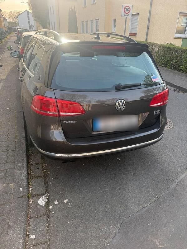 Usado VW Passat Active 140 HP (102 kW) 2013 Castanho Carrinha