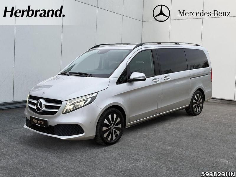 Gebraucht Mercedes V220 163 PS (119 kW) 2023 Silber Van / Kleinbus