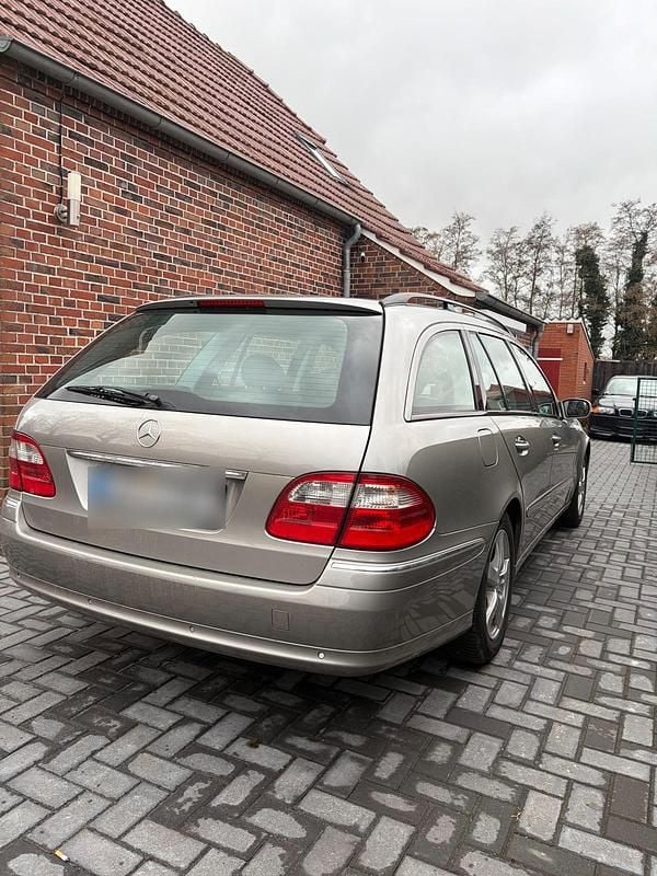 Gebraucht Mercedes E200 163 PS (119 kW) 2004 Silber Kombi