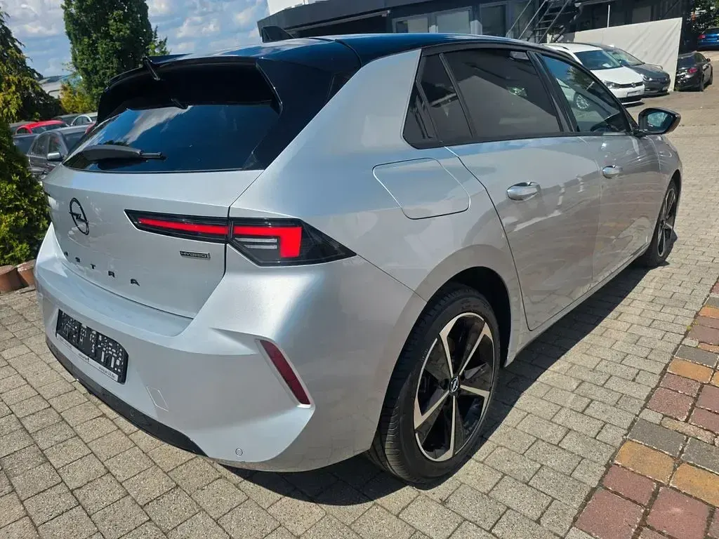Gebraucht Opel Astra GS Line 181 PS (133 kW) 2024 Silber Kleinwagen