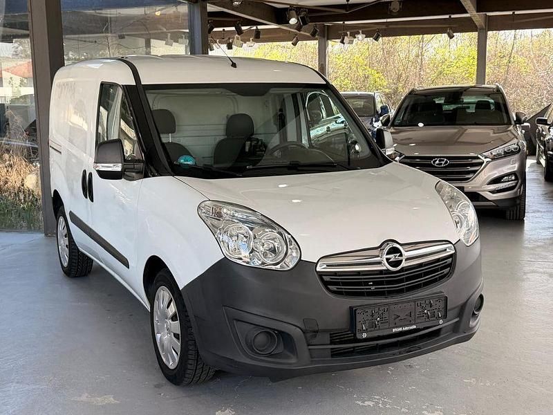 Gebraucht Opel Combo 101 PS (74 kW) 2017 Weiß Van / Kleinbus