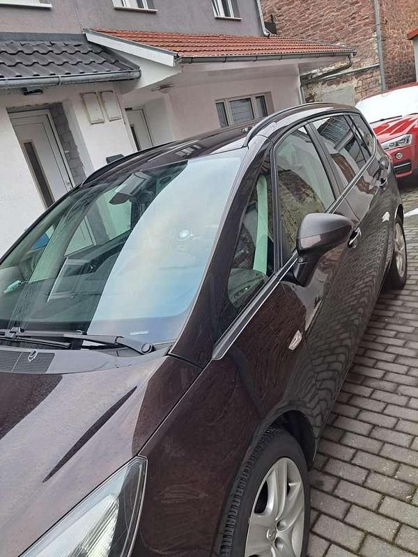 Gebraucht Opel Zafira Innovation 150 PS (110 kW) 2010 Van / Kleinbus