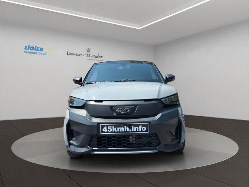 Neu Ligier JS50 2025 Asphaltgrau Kleinwagen