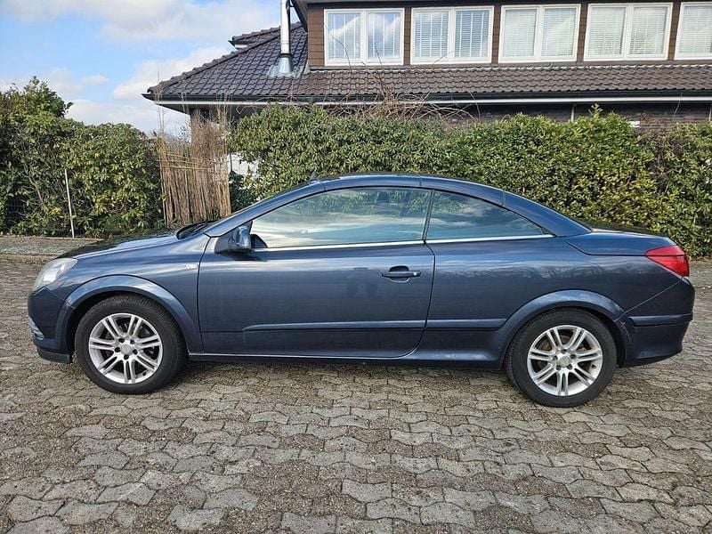 Gebraucht Opel Astra Cabriolet 116 PS (85 kW) 2009 Grau Cabrio