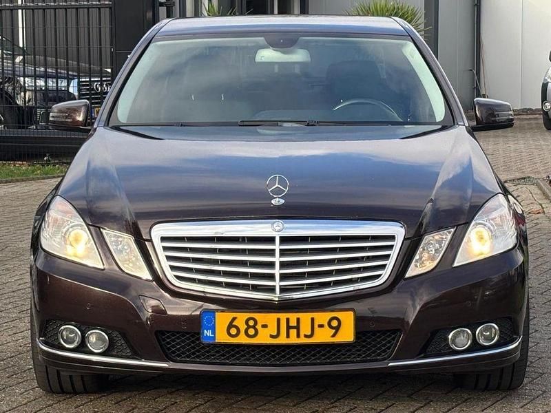Gebraucht Mercedes E350 Elegance 232 PS (170 kW) 2009 Braun Limousine